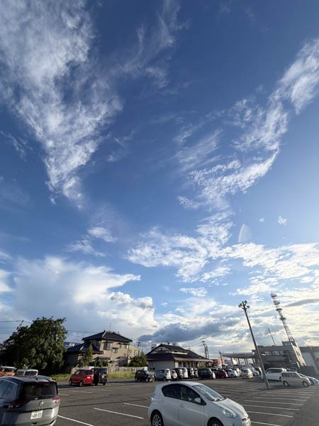 14日の新潟市秋葉区で青空
