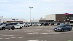 「そよら三条須頃」は「Workman Colors そよら三条須頃店」とスターバックスのブランド名が表示されている