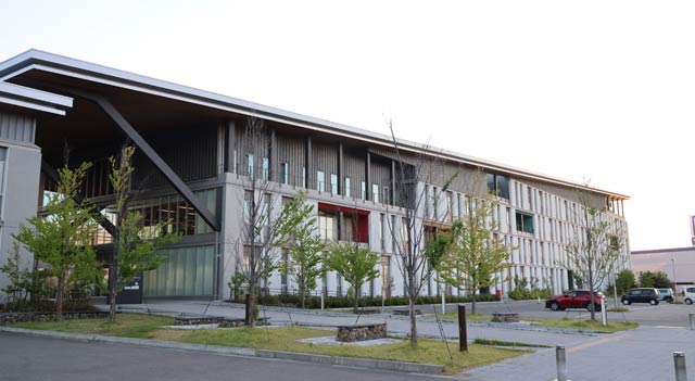 三条市立大学