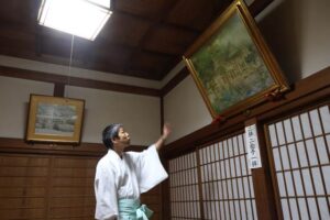 橋本龍美の大作を特別公開　創建1300年の「青海神社展」　番場春雄や奉納作品を展示