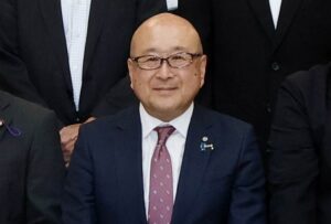 弥彦村長選、現職本間芳之氏が再選出馬を正式表明　「村政に道筋をつけることが使命」