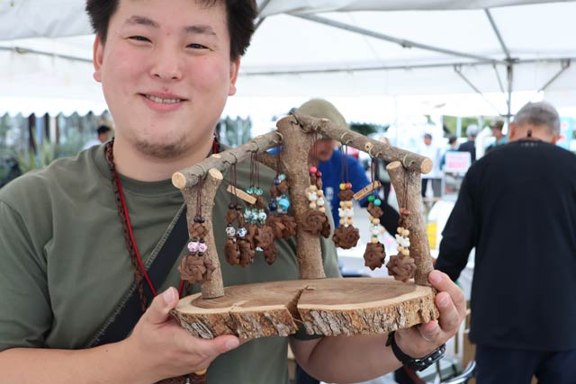 山ぶどうキーホルダー作り体験で作るキーホルダー