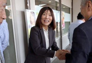 【燕市議選】地域活動20年の経験を市政へ　燕市議選新人・中山明美氏が事務所開き