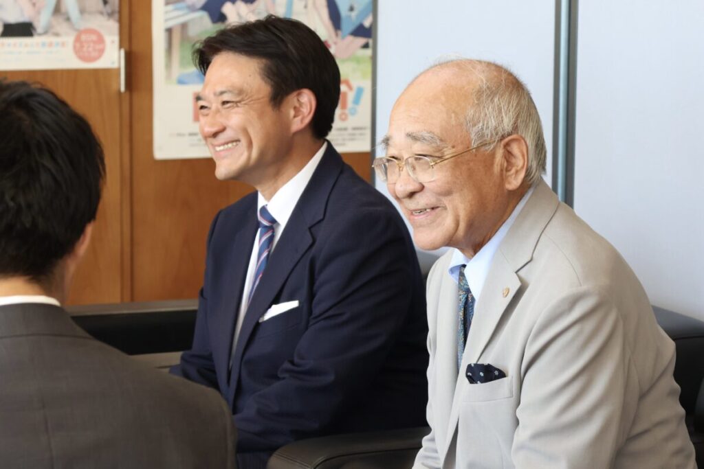 小越親子