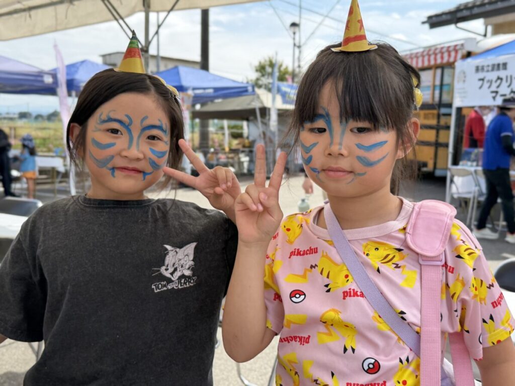 鬼メイクで決めた子どもたち