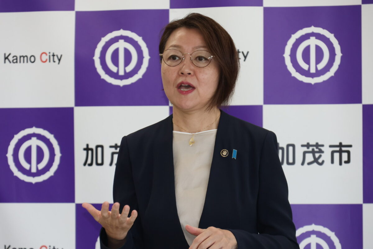 加茂市、中学校給食費を11月から5カ月間無償化　三条市へのごみ処理委託へ実証実験も