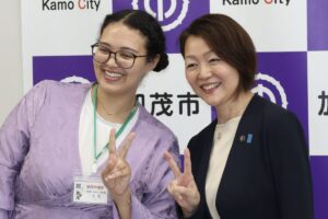 パリ出身の「エミさん」が加茂市の協力隊に　5カ国語とSNSで七谷の魅力を世界へ