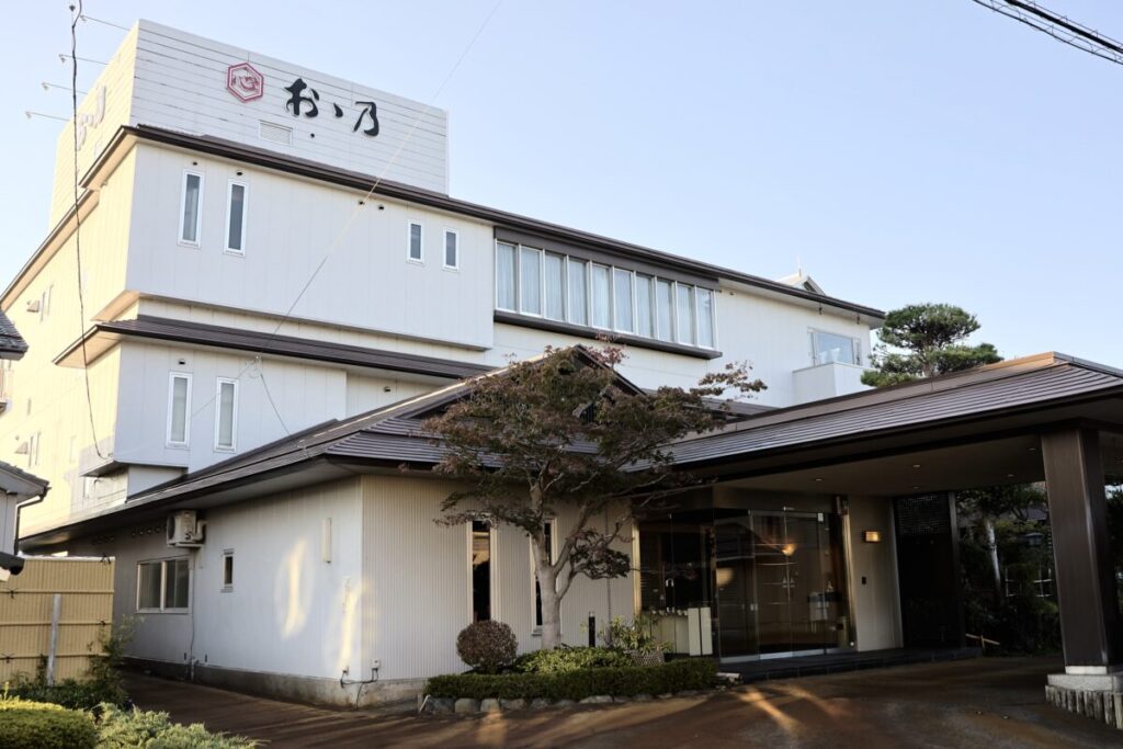 2月に閉業した「餞心亭おゝ乃」が「せんしんてい」に生まれ変わって営業再開