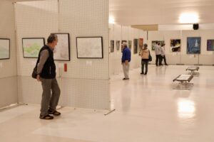 第21回燕市展が開幕　日本画や洋画など160点を展示　授賞式で受賞者の功績たたえる