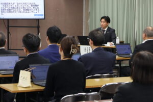 三条市がカスハラ対応研修　管理職ら80人が受講　職員の3割が被害経験